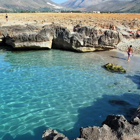 Casa Vacanza Perla Bianca Castelluzzo